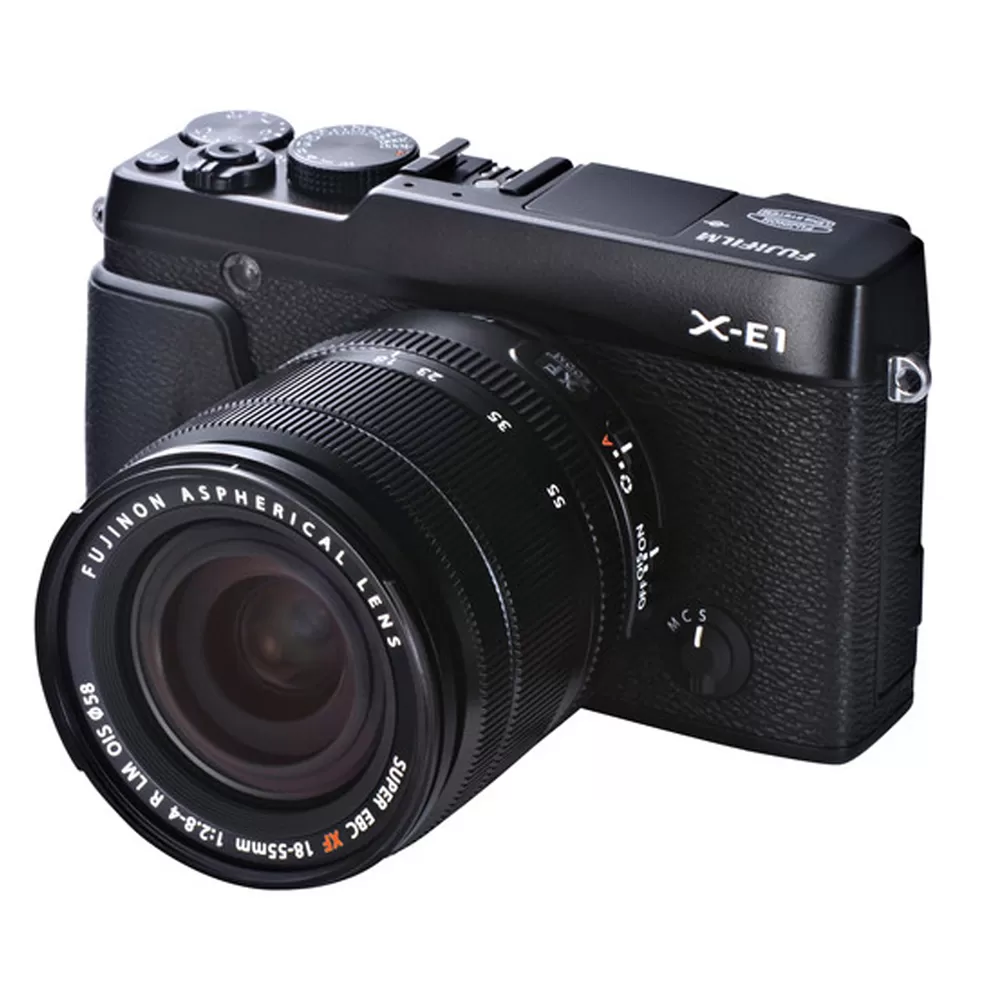دوربین دیجیتال فوجی فیلم مدل X-E1 به همراه لنز XF18mm F/2.0 و کیف اورجینال چرمی