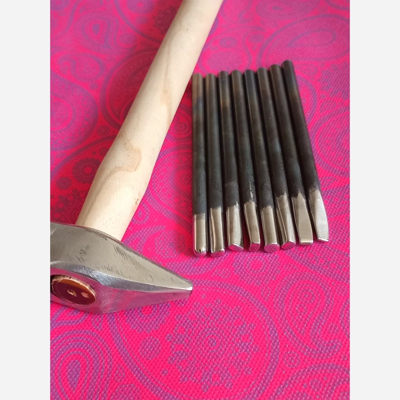 ابزار قلمزنی برجسته کاری 8 عدد قلم 6 و چکش