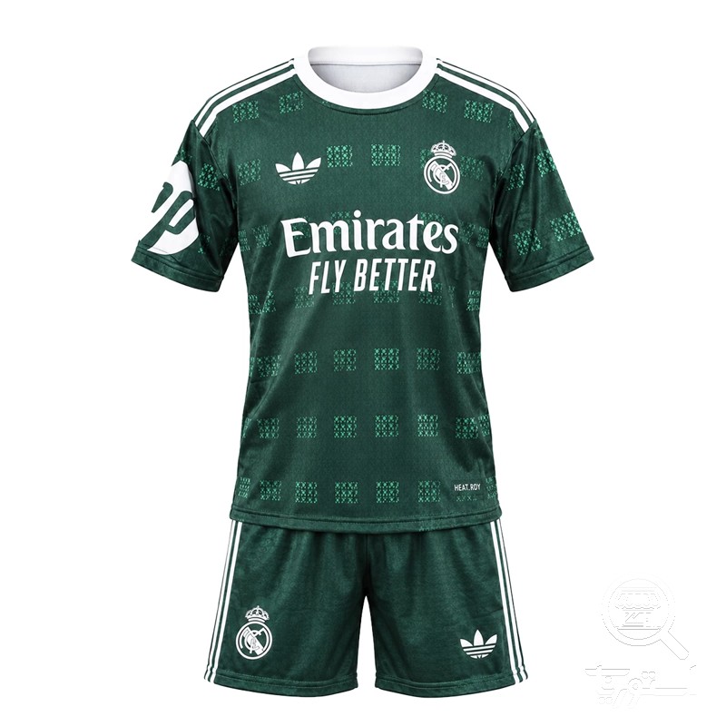 پیراهن و شورت بچگانه دوم رئال مادرید با نام و شماره و امضا امباپه Real Madrid Away 2026-27 Kit